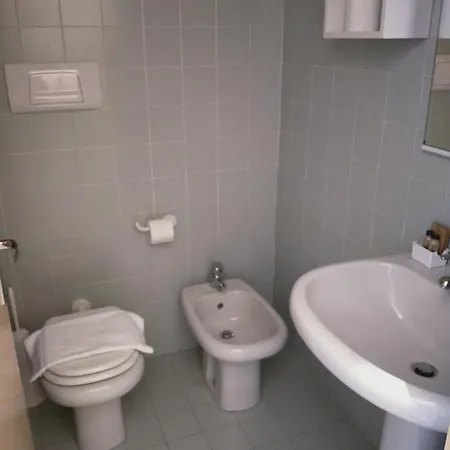 Hotel Diana 2*